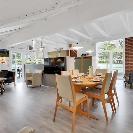 Stunning In With Kitchen Romo